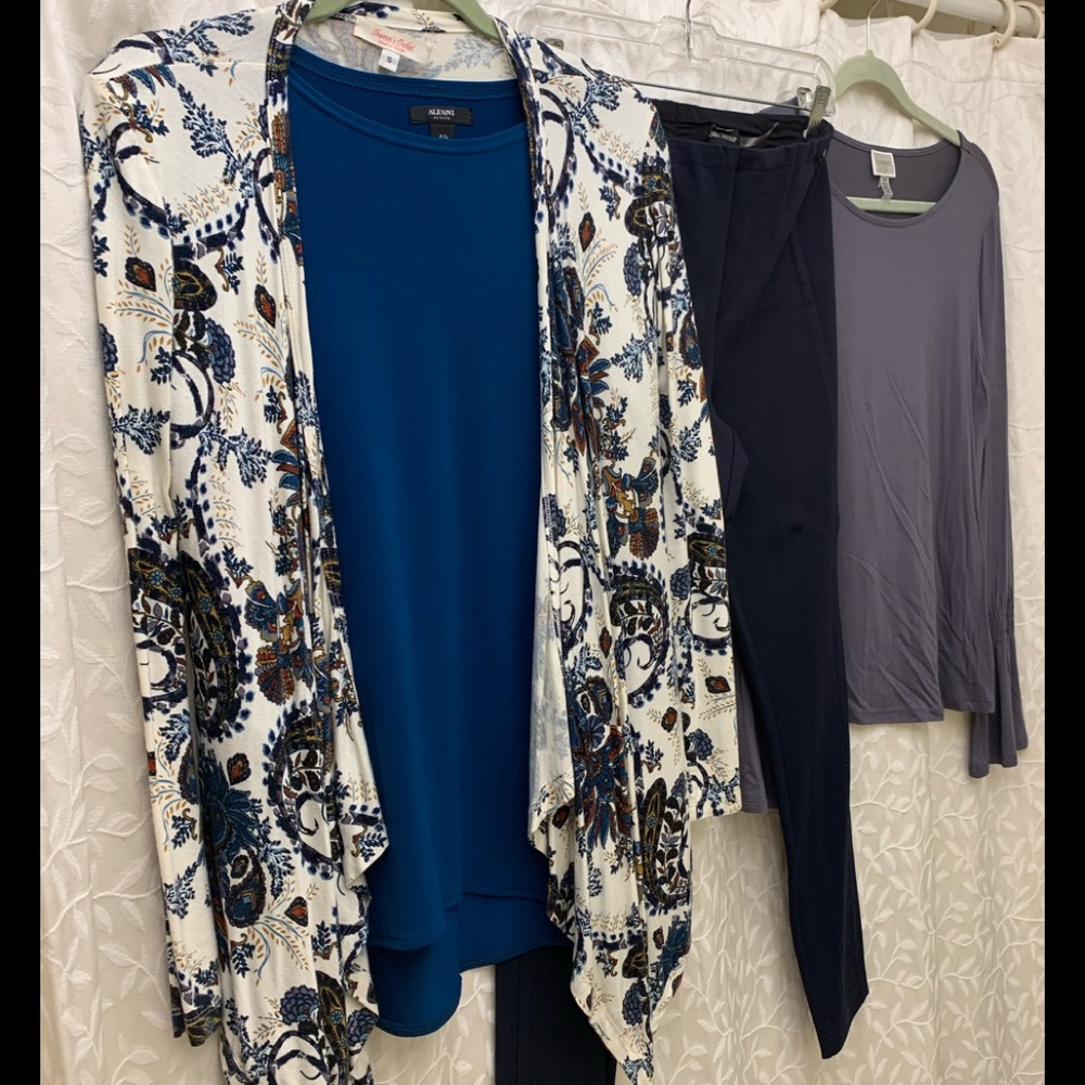 Closet Clear Out Buy2OutfitsGet1Free Women’s 4Pc